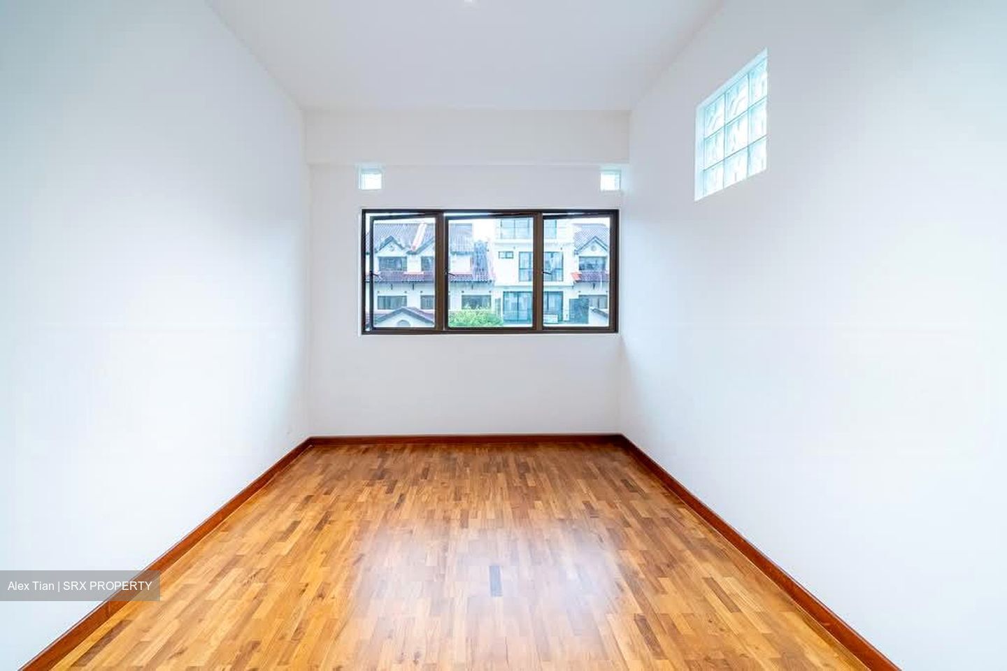 Excelsior Gardens (D16), Terrace #576322371